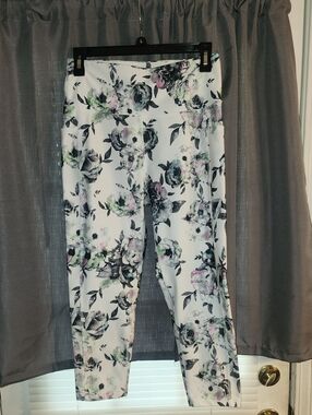 Bally White Floral Cropped Leggings